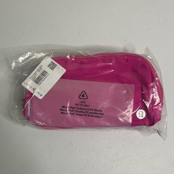 Lululemon Athletic Everywhere Belt Bag 1L Sonic Pink NWT One Size - Picture 2 of 11